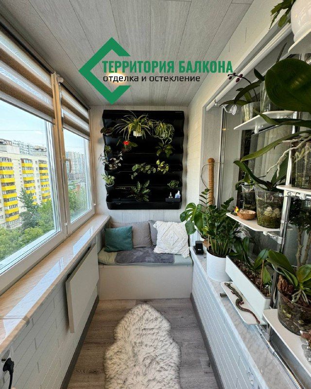 Лоджия со шкафом и цветочной зоной · Балашиха, микрорайон Железнодорожный, Пионерская улица, 31: после отделки, фото 2