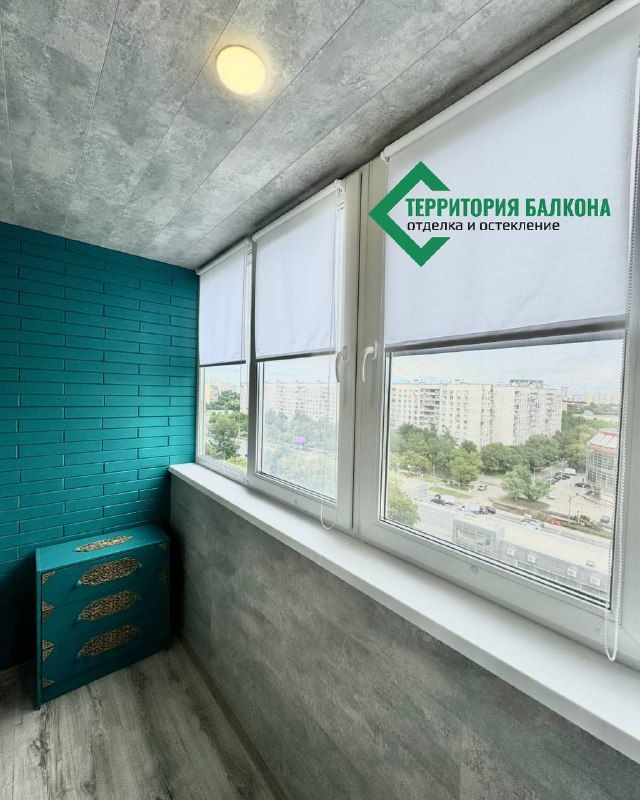 Балкон с бирюзовой стеной · Москва, Алтуфьевское шоссе, 11: после отделки, фото 1