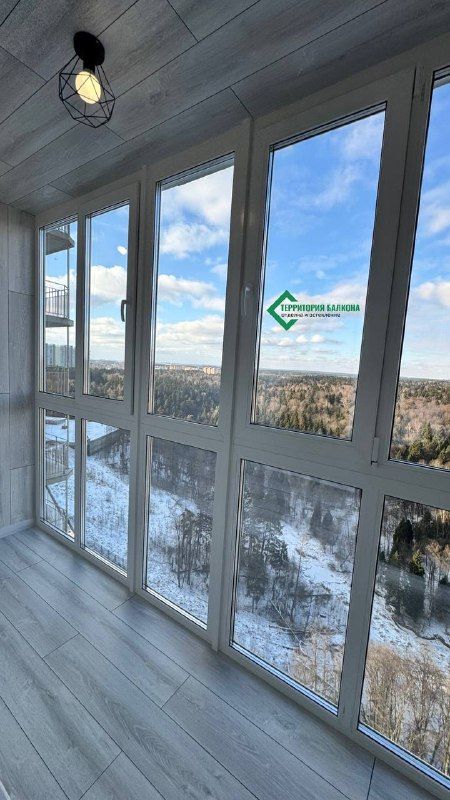 Лоджия с панорамным остеклением · Красногорск: после отделки, фото 4