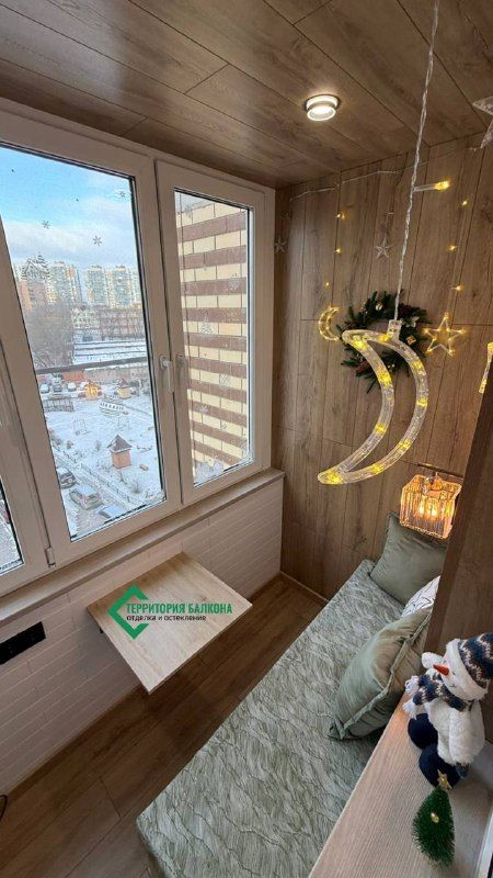 Лоджия с диванчиком и столиком: после отделки, фото 7